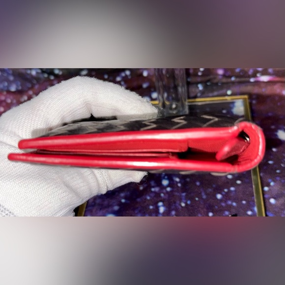 Bottega Veneta Intrecciato Leather Continental Wallet – Red Interior - Picture 7 of 11